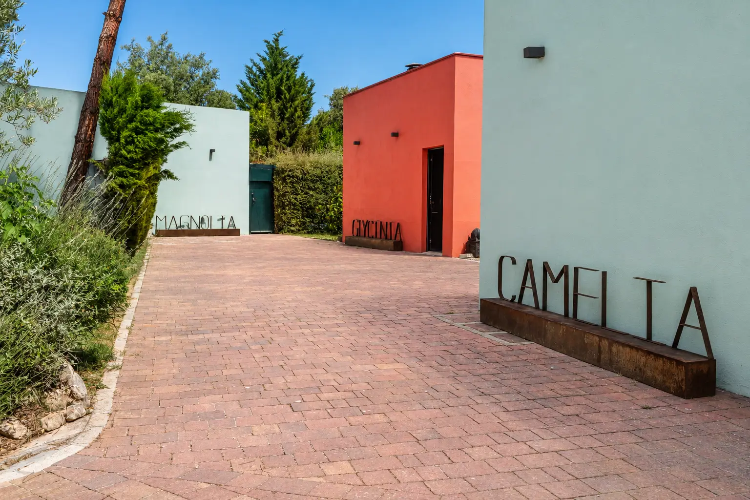 Piscina privada de una suite de Hotel Boutique Pinar en Cuenca